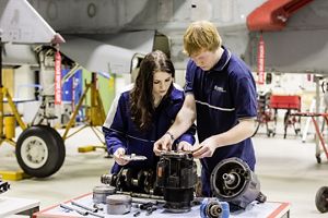 vehicle engineering apprenticeships
