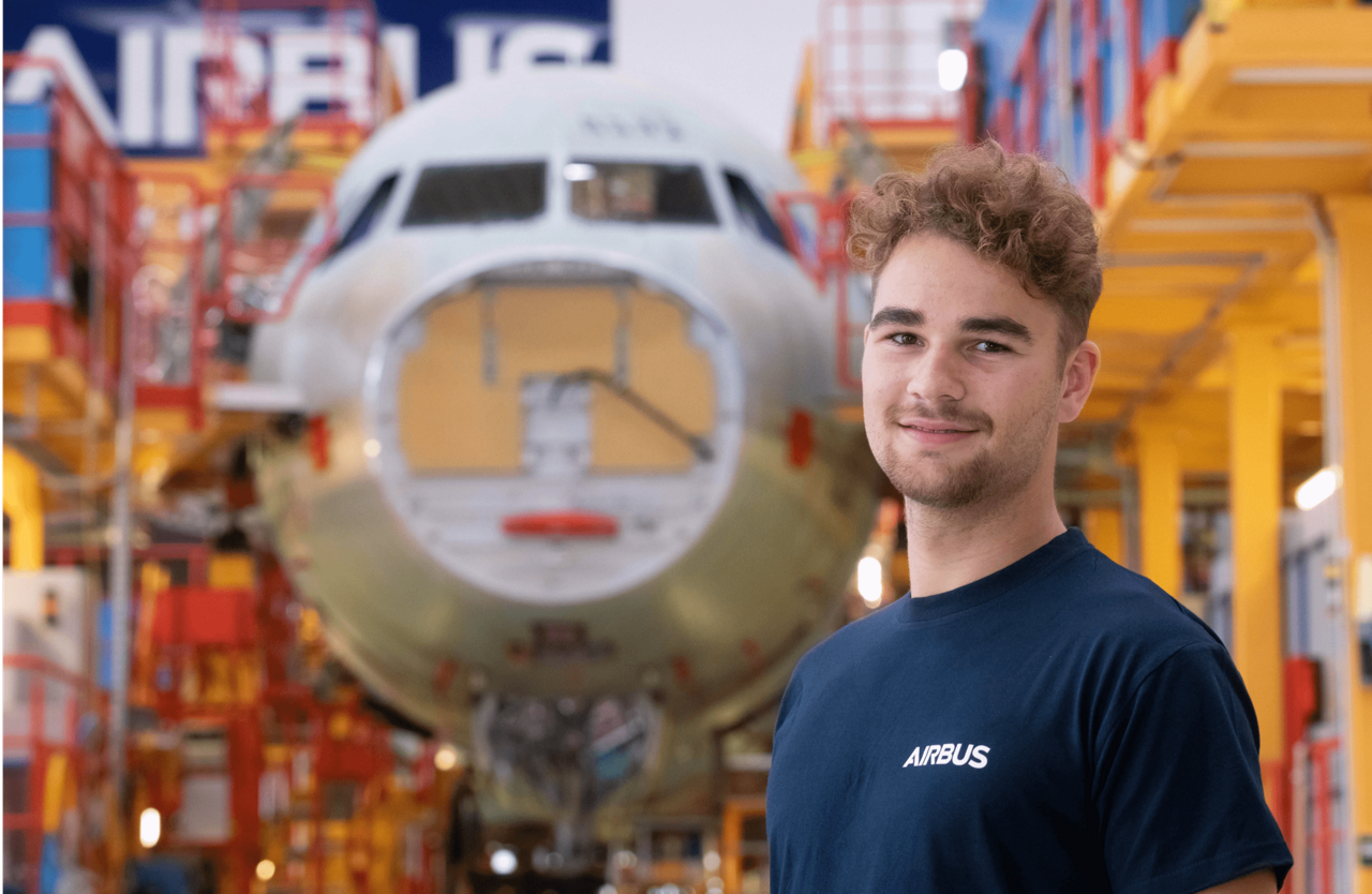 An infographic showing salary and benefit information for those applying to Airbus’ UK Graduate Programme: competitive salary + joining bonus, flexible work arrangements, 37 hour week, 25 days annual leave + bank holidays, tailored training, a competitive pension.