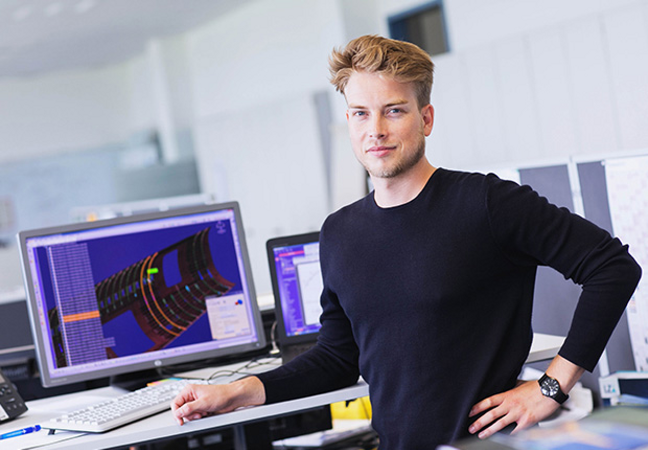 Lay AIRBUS Webseite Fliesstext Bild Wirtschaftliches Duales Studium 620x430px 2020 02 DN