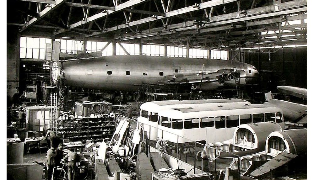 3 Armagnac Et Carrosserie De Bus 1945