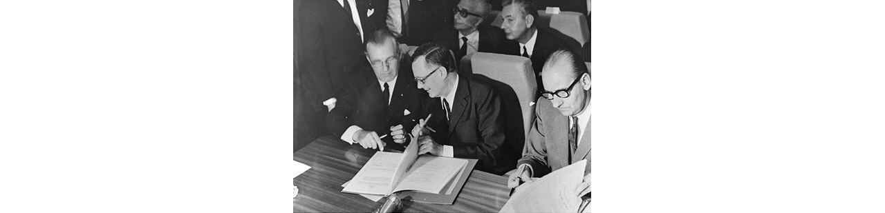 The milestone agreement that launched Airbus’ A300 programme is signed at the 1969 Paris Air Show.  