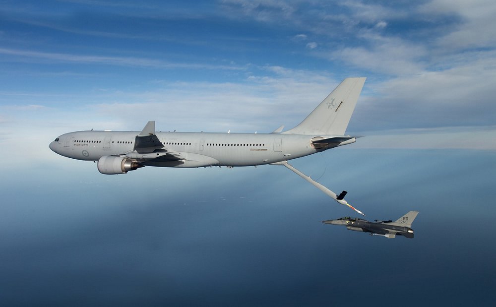 4.22. RAAF KC 30 Qualification Tests With USAF F 16 Square1