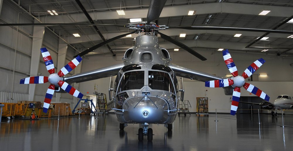 正面，地面照片的X3高速混合直升机在其2012年美国之旅。