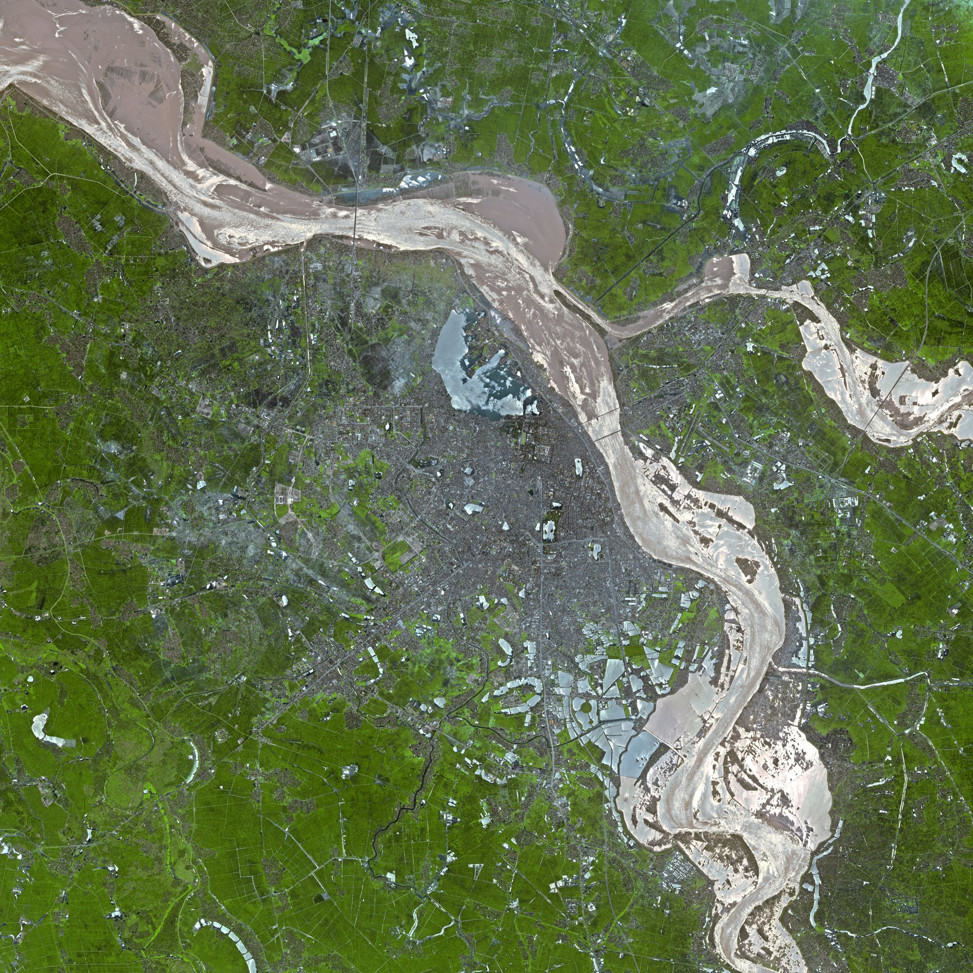An example of the very-high-resolution imagery supplied by the Airbus-produced VNREDSat-1 Earth observation satellite.  