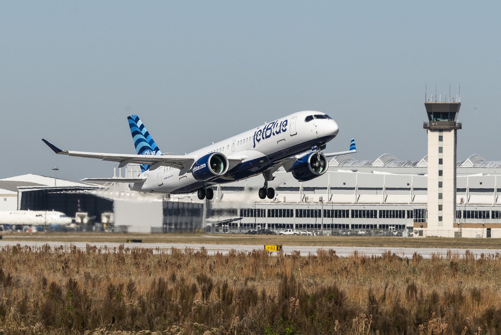 A220 Jet Blue