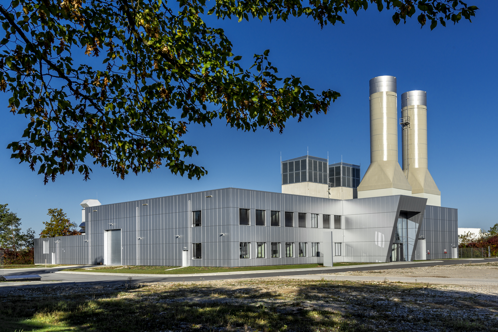 This Airbus test centre will provide a space to research technologies for alternative propulsion systems and energy sources – such as electric motors for unmanned aerial vehicles, hybrid propulsion systems and hydrogen for combustion or synthetic fuel use.