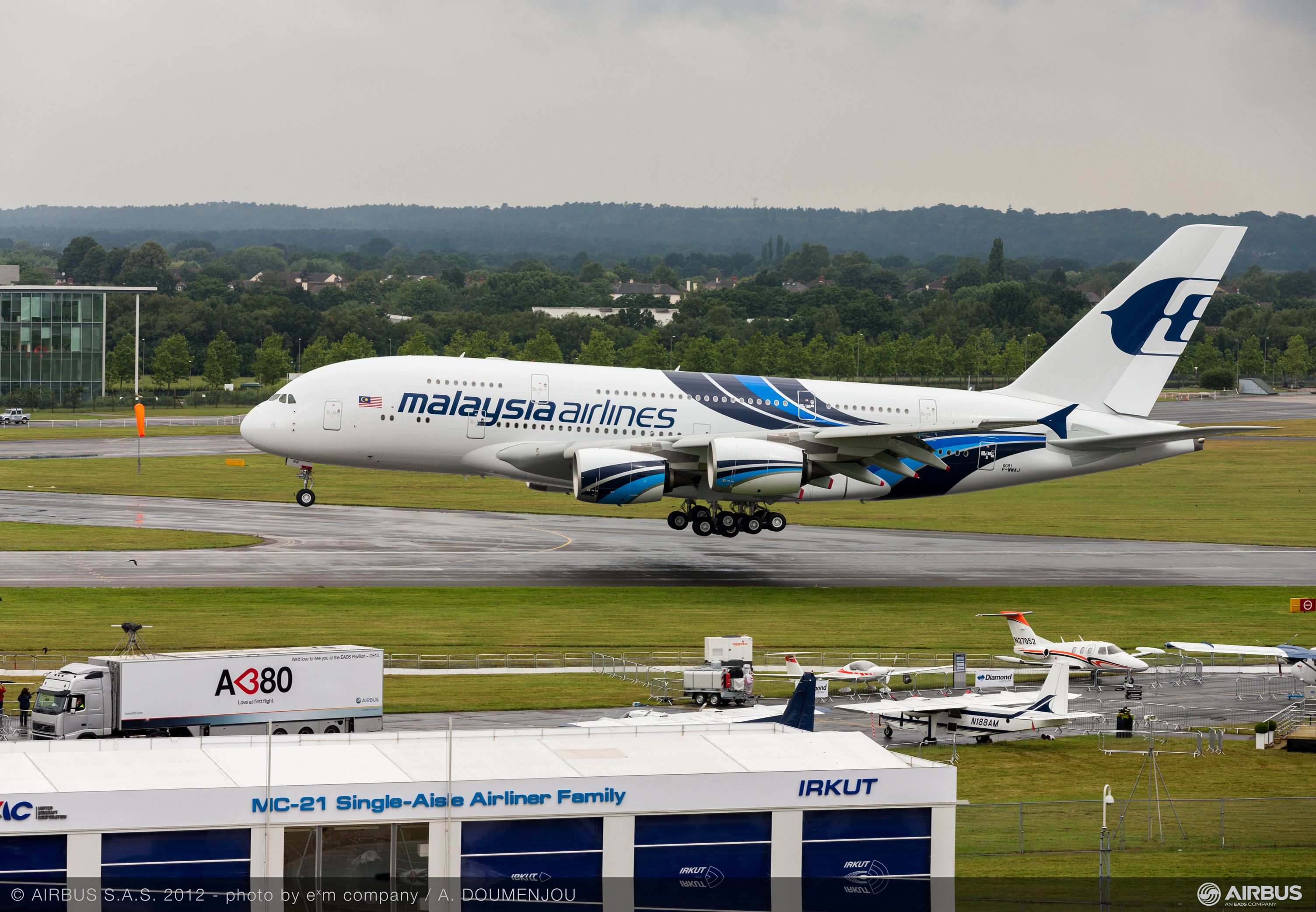Malaysia airlines' no. 2 A380 makes a starring appearance at the farnborough airshow - Commercial Aircraft - Airbus