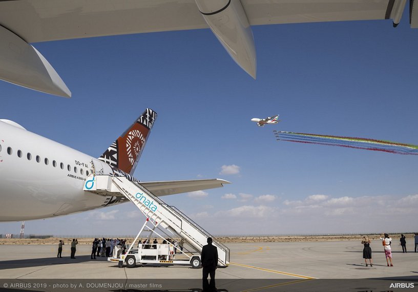 A380 Emirates flying with Al Fursan – Dubai Airshow 2019 