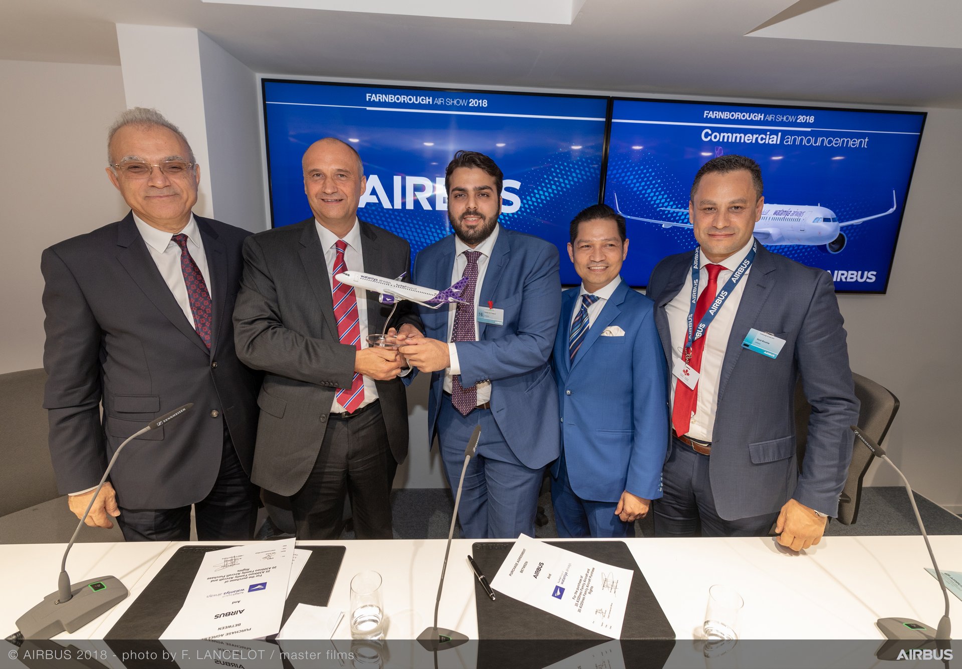 At the 2018 Farnborough Airshow press conference announcing Golden Falcon Aviation’s order of 25 Airbus A320neo Family aircraft for Kuwait’s Wataniya Airways are Rakan Al-Tuwaijri, Chief Executive Officer of Golden Falcon Aviation (at centre) and Eric Schulz, Airbus Chief Commercial Officer (second from left)