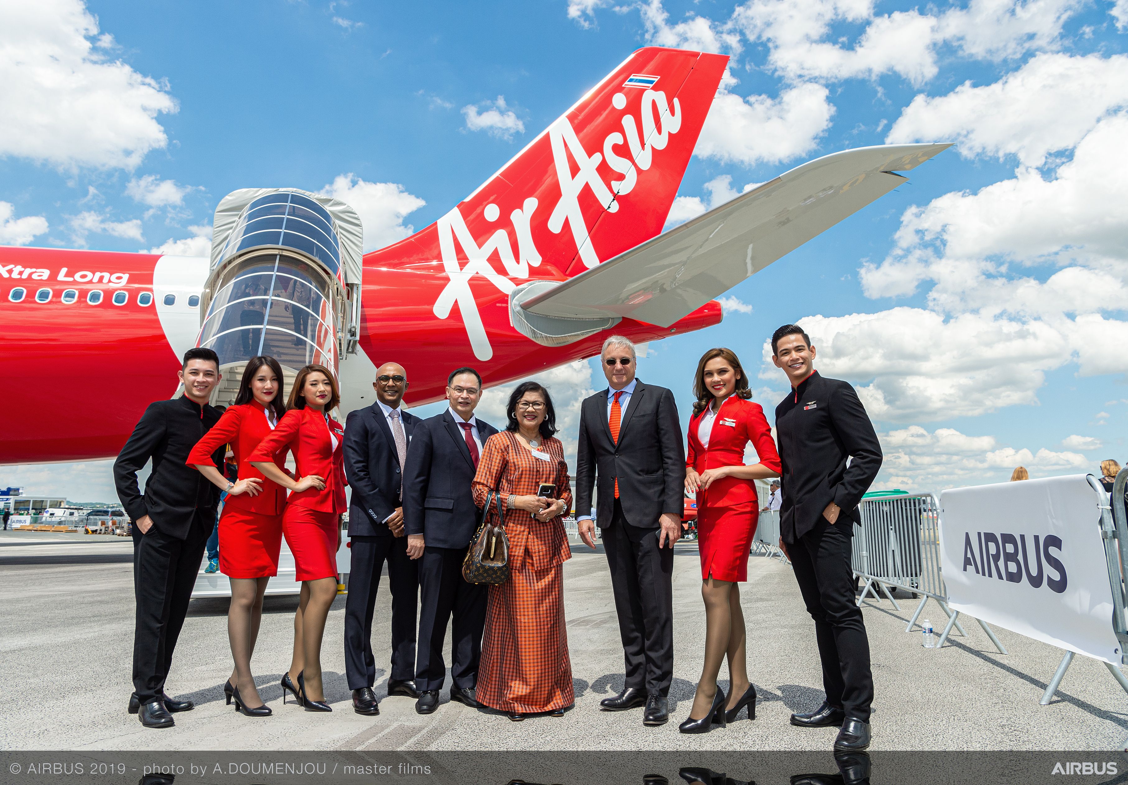 Airbus Reveals First A330neo For Airasia Commercial