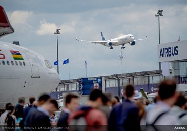 A350-1000在2019年巴黎航展第4天降落