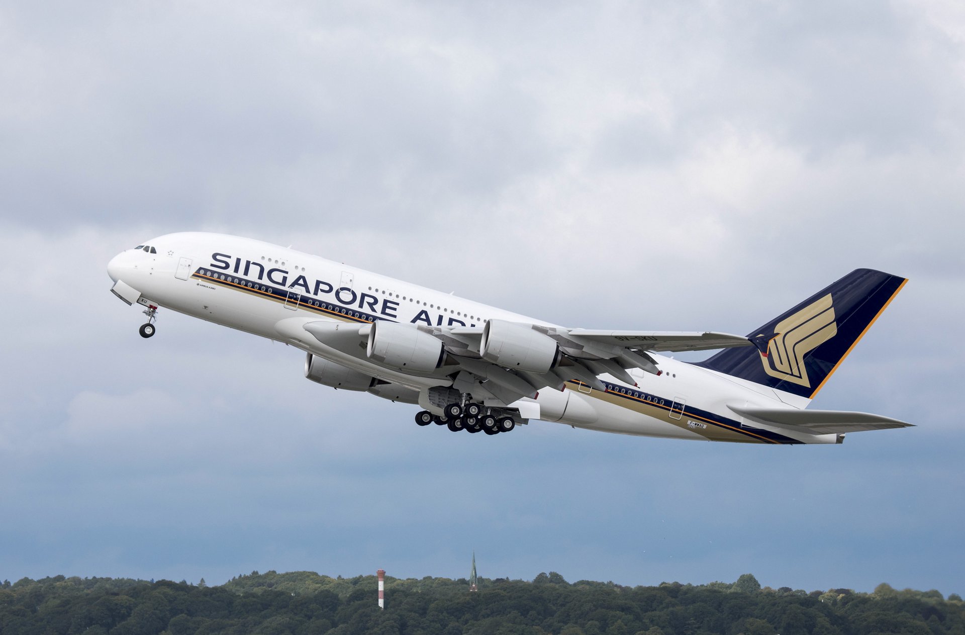 New Singapore  Airlines A380 takes to the skies 