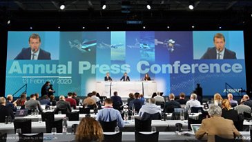 Airbus Results 2020 - ambiance on stage