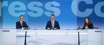 Airbus Results 2020 - ambiance on stage 