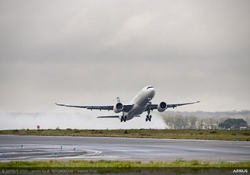 A330-900 new MTOW first flight – Take-off