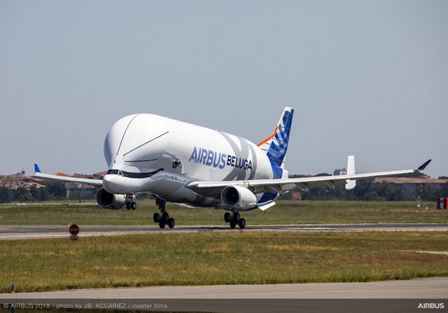 “白鲸号”的首次飞行于2018年7月19日在图卢兹-布拉尼亚克机场开始并结束，这开启了一场认证活动，将导致下一代超大型运输机在2019年进入服务