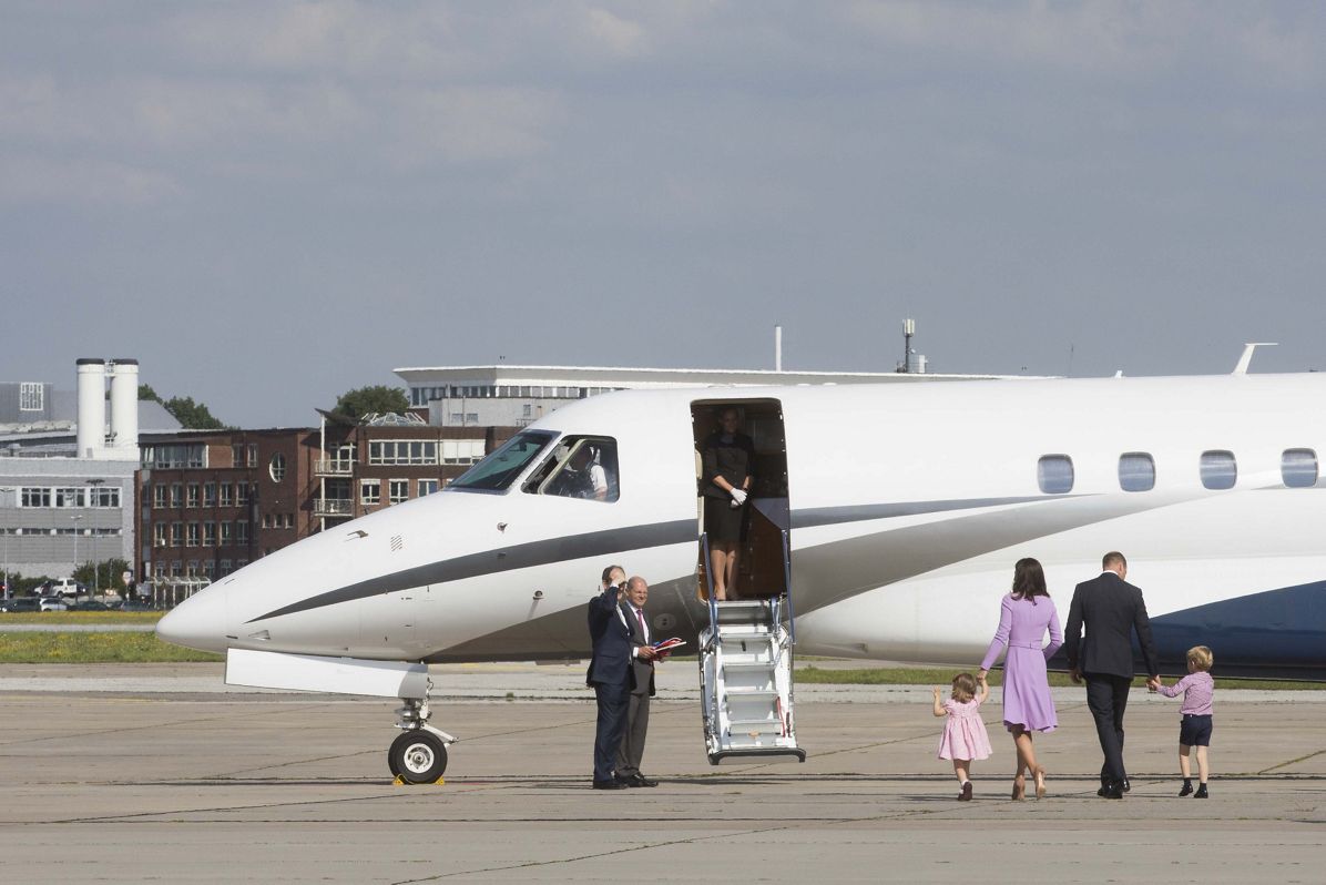 Kate William Visit Airbus 010