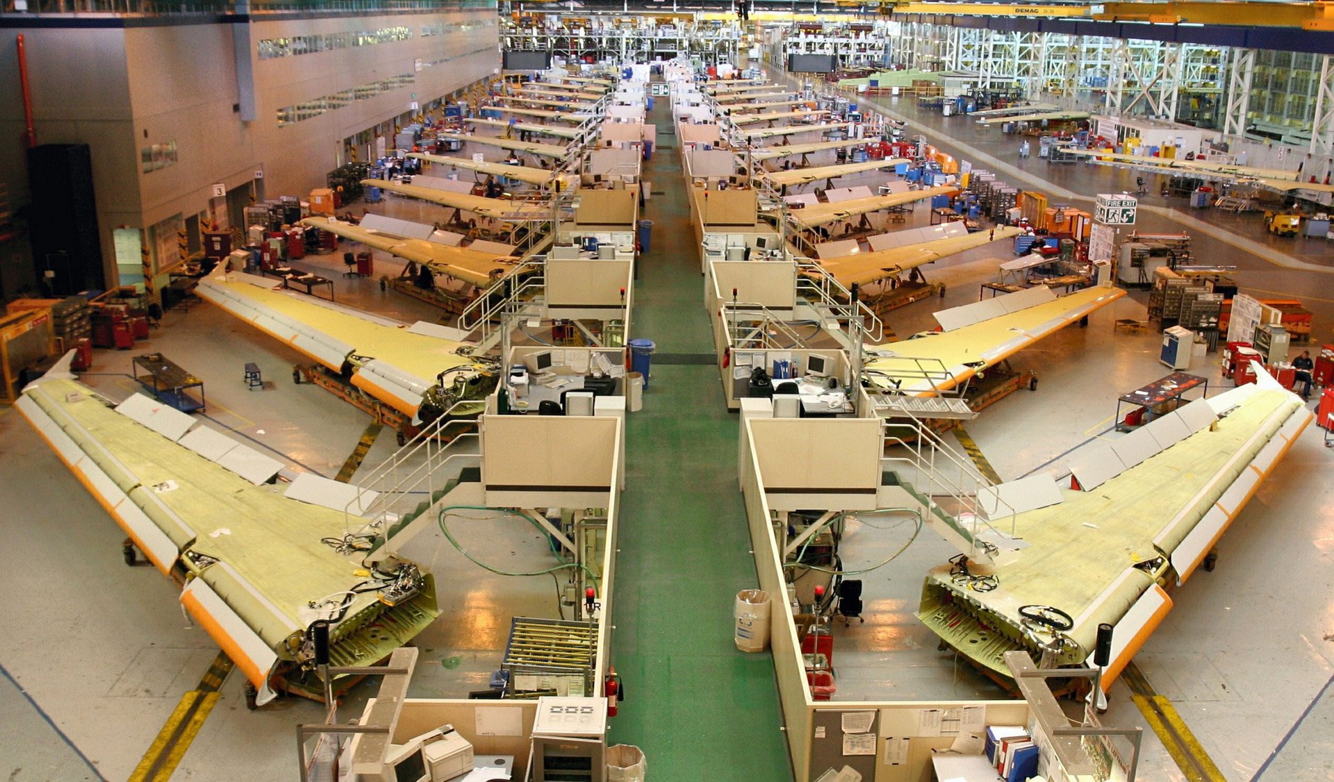 Focus on: how an aircraft is built - Commercial Aircraft - Airbus