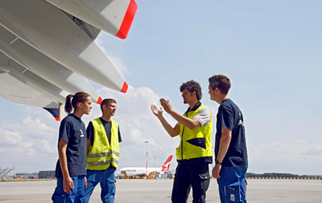 With its “Carnet de Vol Alternance” initiative, to be held 24 June in Toulouse and 26 June in Saint Nazaire, Airbus aims to match company apprentices with jobs in aviation upon completion of their apprenticeship