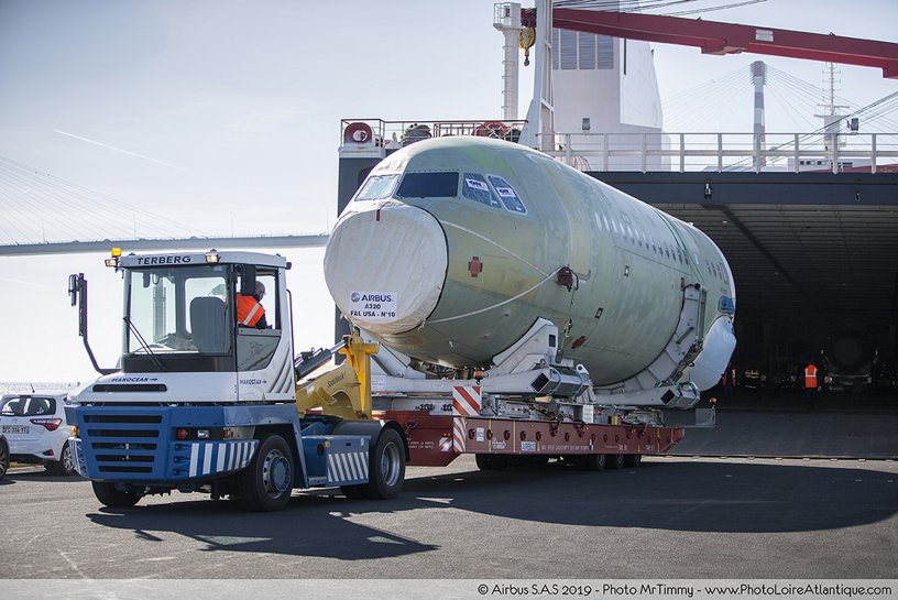 A320 USA Mobile ExpressAircraft transportation with the Mobile Express 