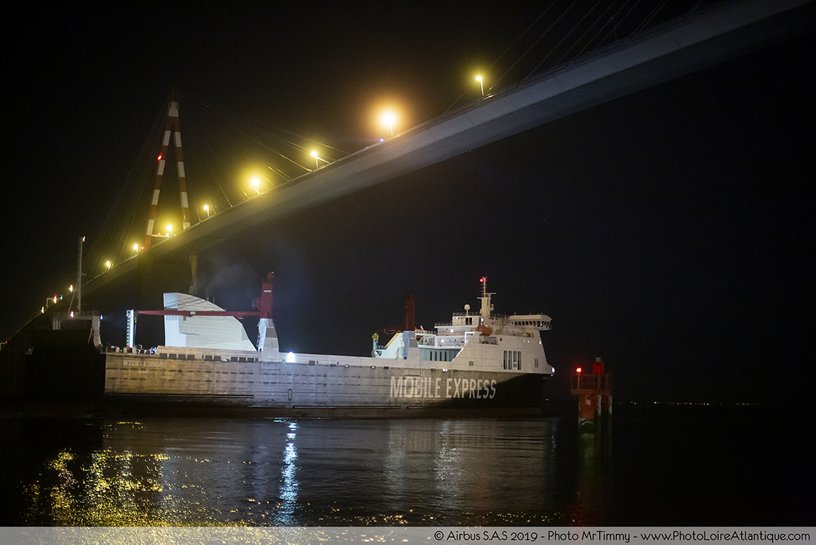 Transatlantic transportation with the Mobile Express 