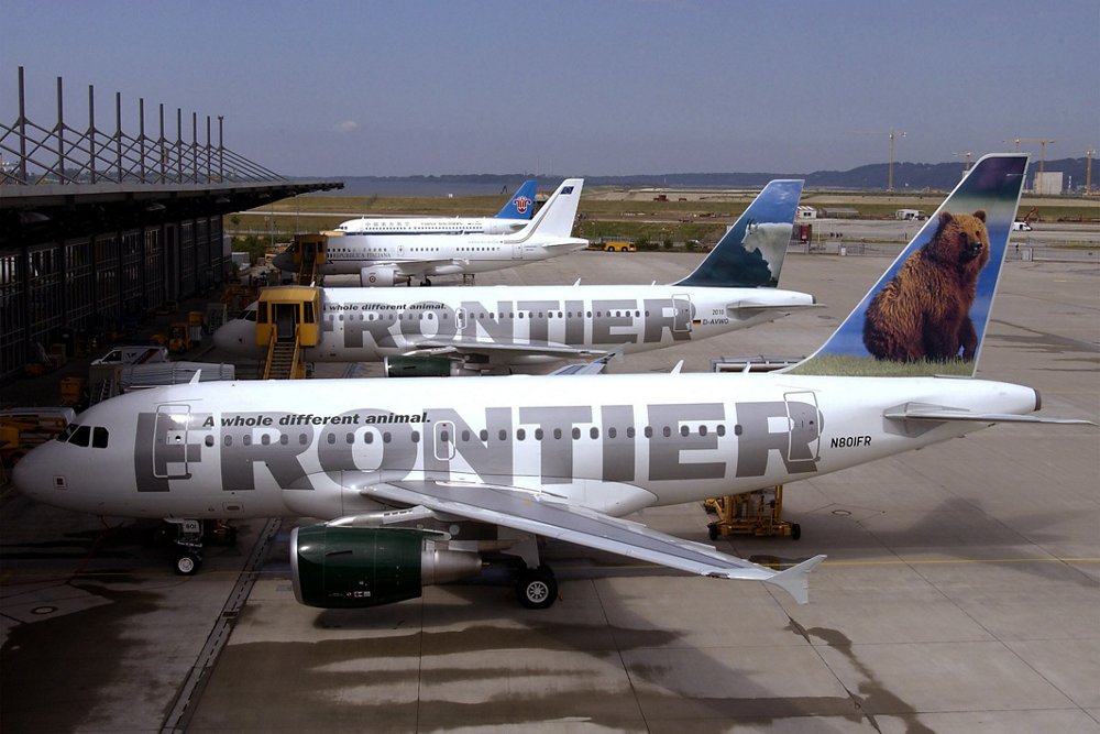 FIRST_A318_FRONTIER_AIRLINES