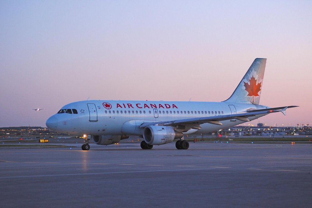 The first-ever commercial “Perfect Flight” in North America – which combined several Airbus-backed initiatives and procedures for the most eco-efficient air travel possible – was performed by an A319 operated by Air Canada.  
