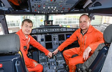 A319neo_First flight crew 2