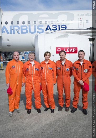 A319neo_First flight crew 1