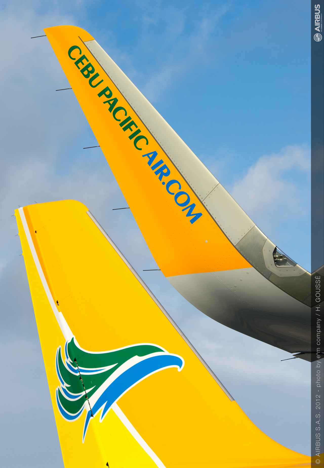 cebu pacific air takes delivery of its first a320 with sharklets commercial aircraft airbus cebu pacific air takes delivery of its