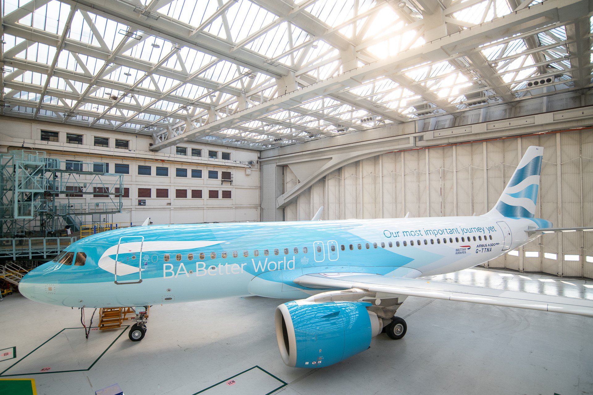 Side view of an Airbus A321neo commercial aircraft in flight. 