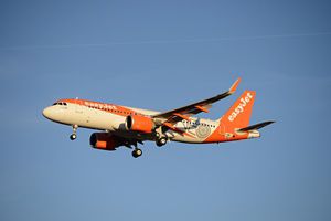 easyjet lost item on plane