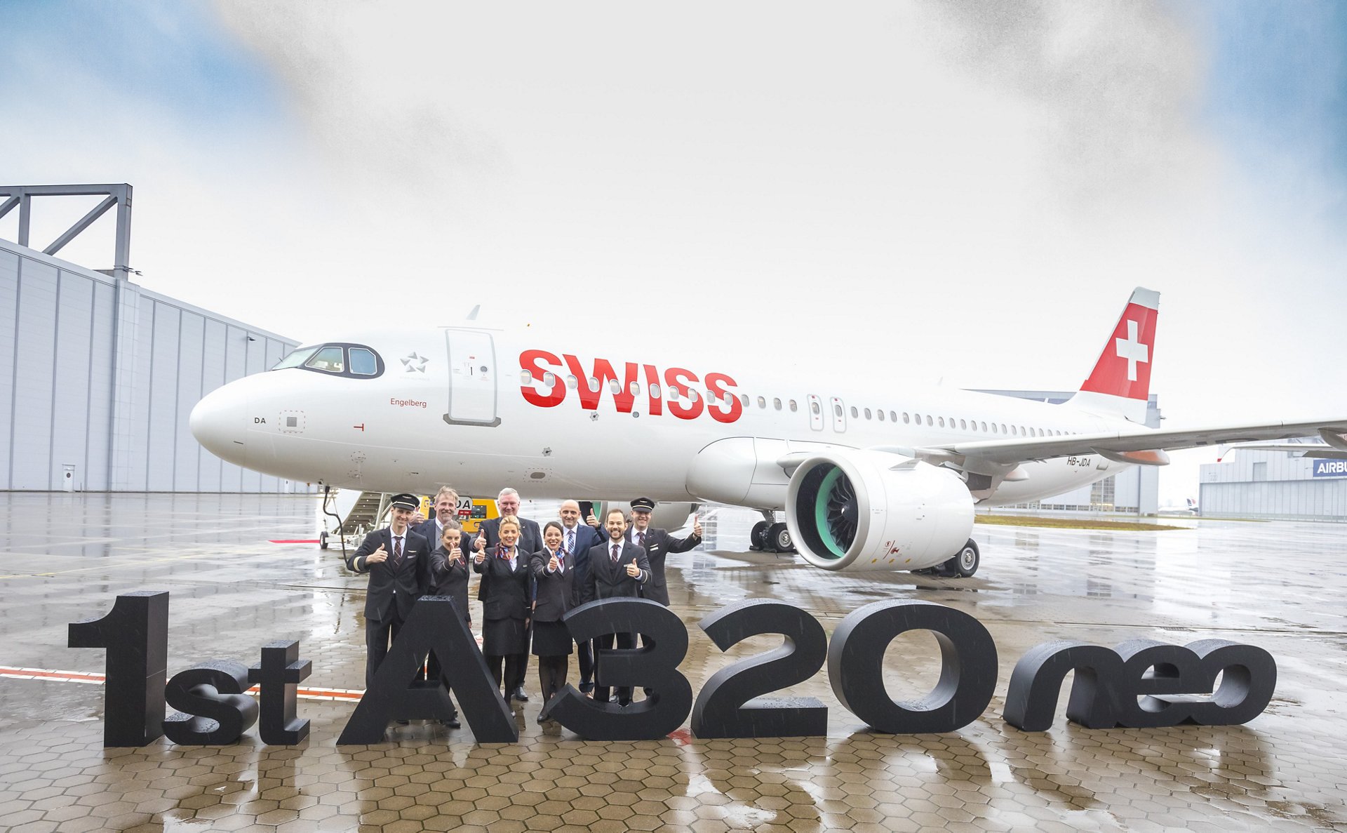 Swiss International Air Lines takes delivery of its first A320neo