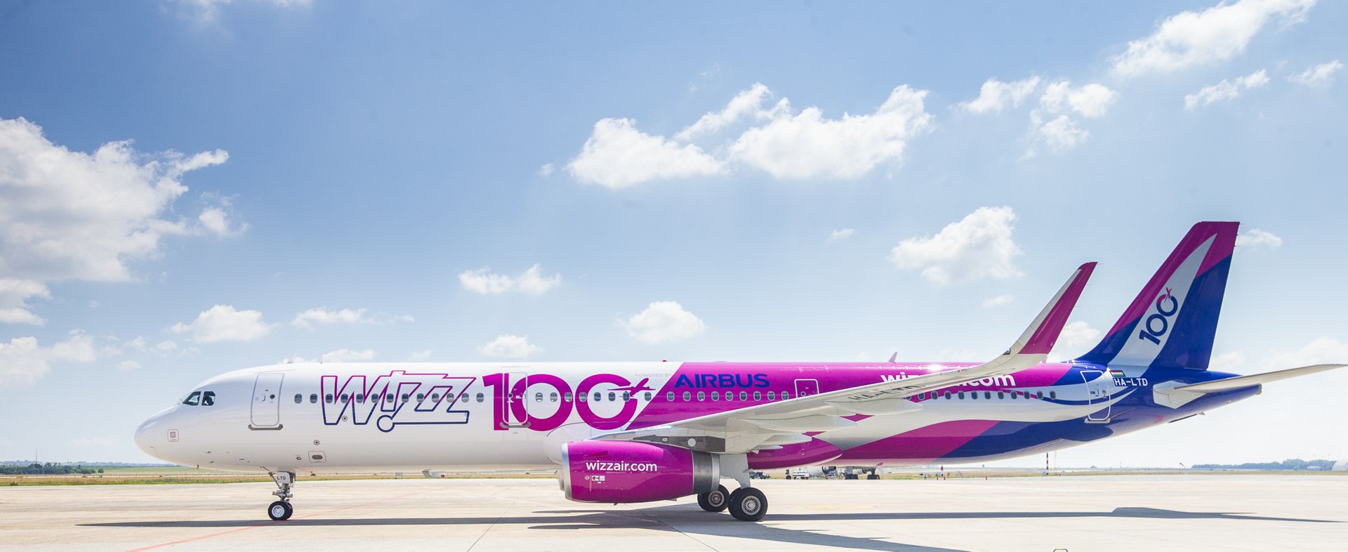 wizz air takes delivery