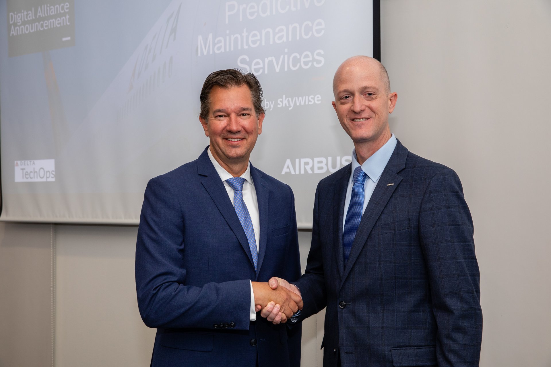 Airbus and Delta Air Lines’ digital alliance to develop new predictive maintenance and health-monitoring solutions for airline customers – announced in October 2019 – is marked by Don Mitacek, SVP Technical Operations, Delta Air Lines; and Norman Baker, SVP Digital Solutions, Airbus
