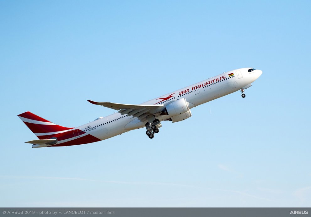 Primer Airbus A330neo de Air Mauritius. Primer Airbus A330neo de Air Mauritius.
