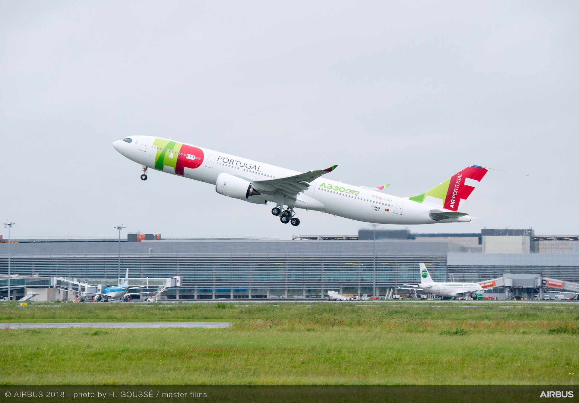 Launch Operator A330neo Completes Maiden Flight Commercial