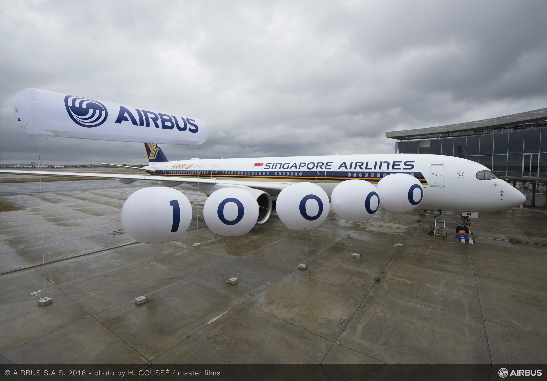 Airbus Feiert Auslieferung Seines 10 000 Flugzeugs
