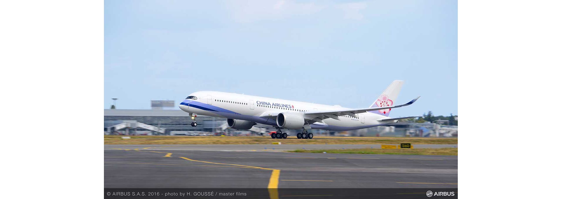 China Airlines Becomes New Operator Of The A350 Xwb Commercial Aircraft Airbus