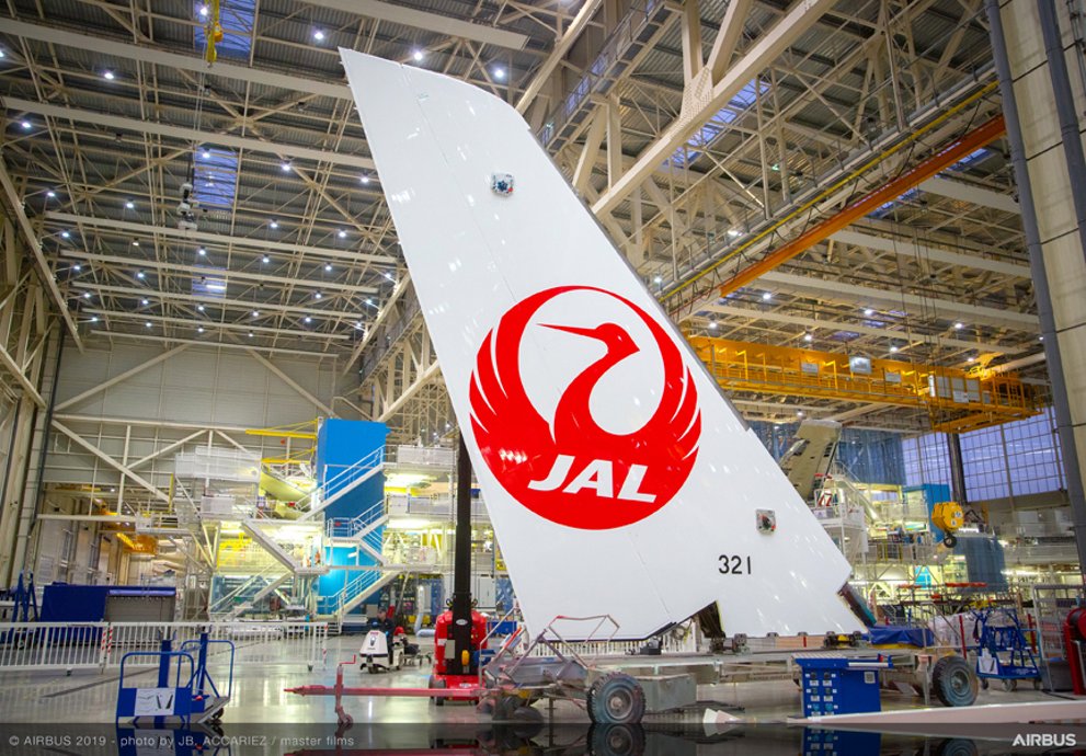 Ensamblaje del primer Airbus A350 de Japan Airlines. Ensamblaje del primer Airbus A350 de Japan Airlines.