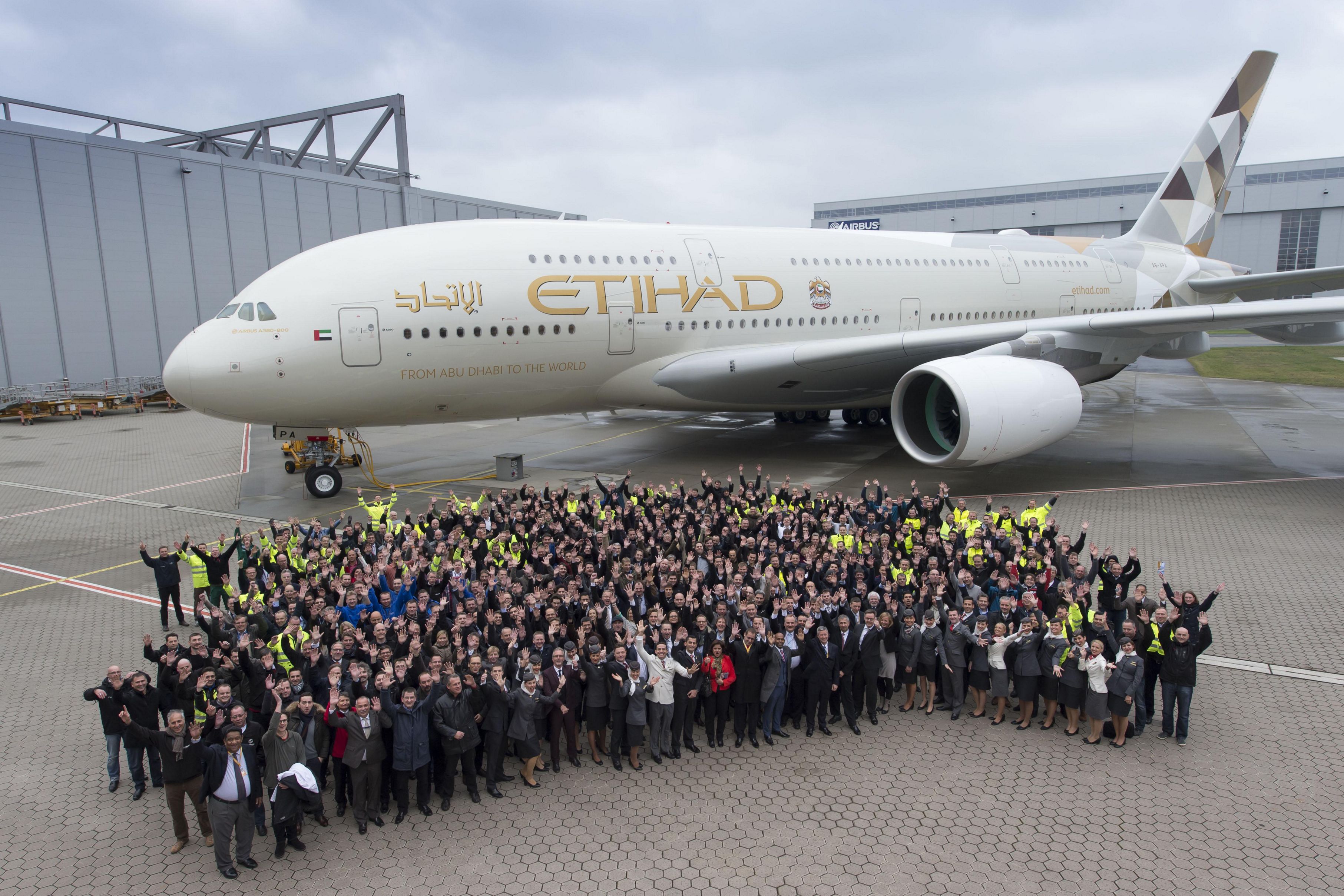 Etihad Airways Erhalt Ersten Airbus A380 Commercial