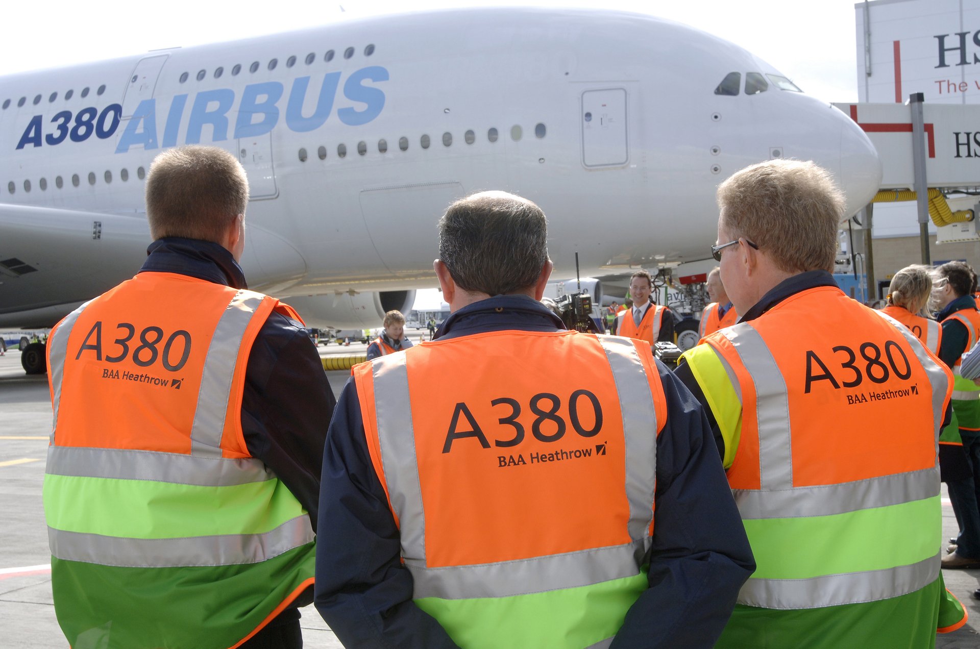 The A380 Double Decker Helps Relieve Congestion At London Heathrow Airport Commercial Aircraft Airbus