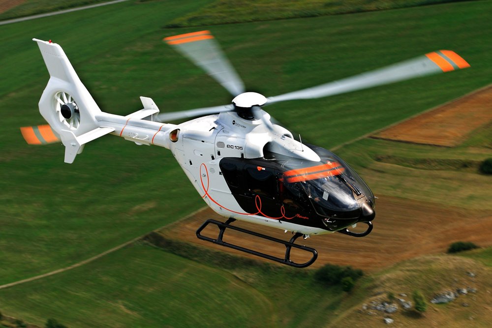 Airbus’ H135 “Helicopter by Hermès” version, which was unveiled at the NBAA 2007 trade show, is shown in flight. 