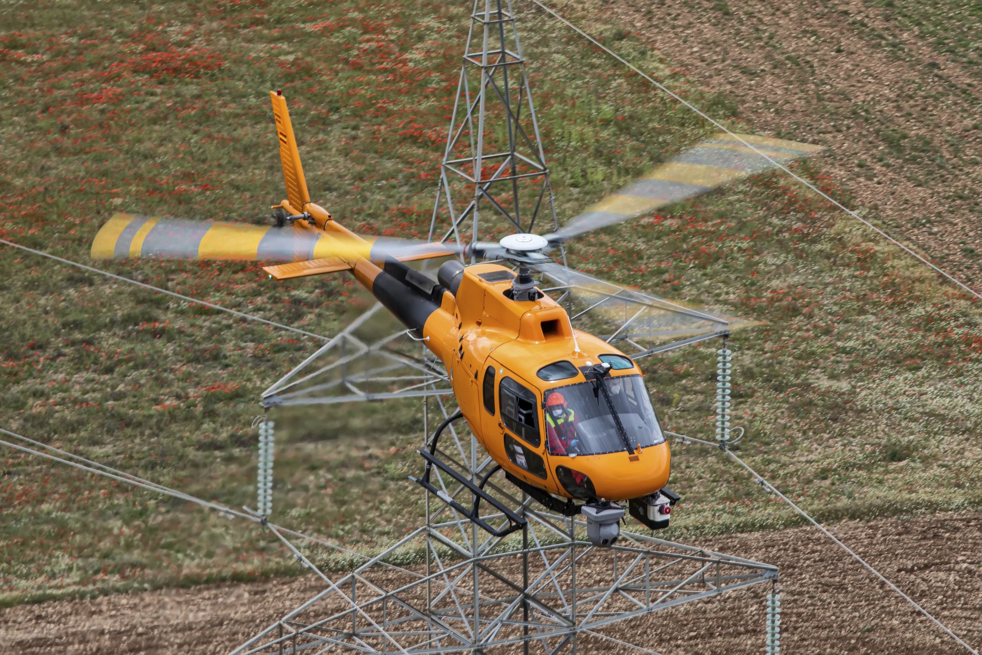 Airbus Helicopters has received EASA certification for the power upgrade of its single-engine H125 helicopter. Announced at Heli-Expo last year, this major evolution increases the aircraft’s power by up to 10% by making full use of the available power of Safran Helicopter Engines’ Arriel 2D.