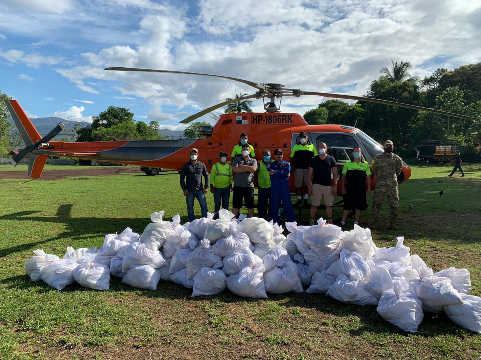 Rent a’ Kopter adapted themselves to the COVID-19 pandemic and reoriented their activity towards supporting solidarity projects in Panama.