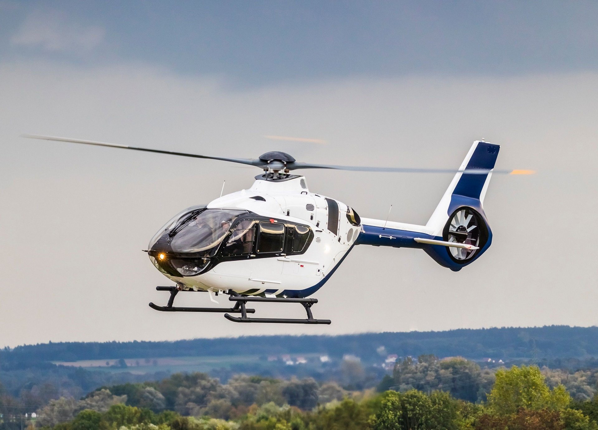 The European Union Aviation Safety Agency (EASA) has certified a new Alternate Gross Weight (AGW) for the latest version of the H135 family of helicopters.