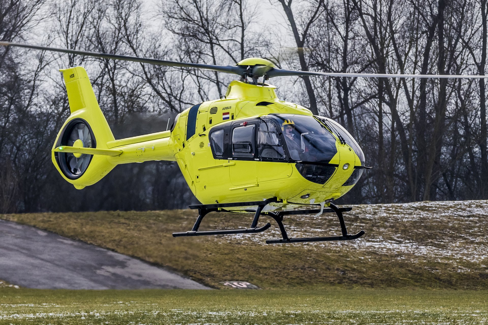 Airbus Helicopters and air rescue operator Royal Dutch Touring Club ANWB, have signed a framework contract for up to six H135s with Helionix. Additionally, they have activated a first batch of three aircraft to be delivered in 2019 and 2020.