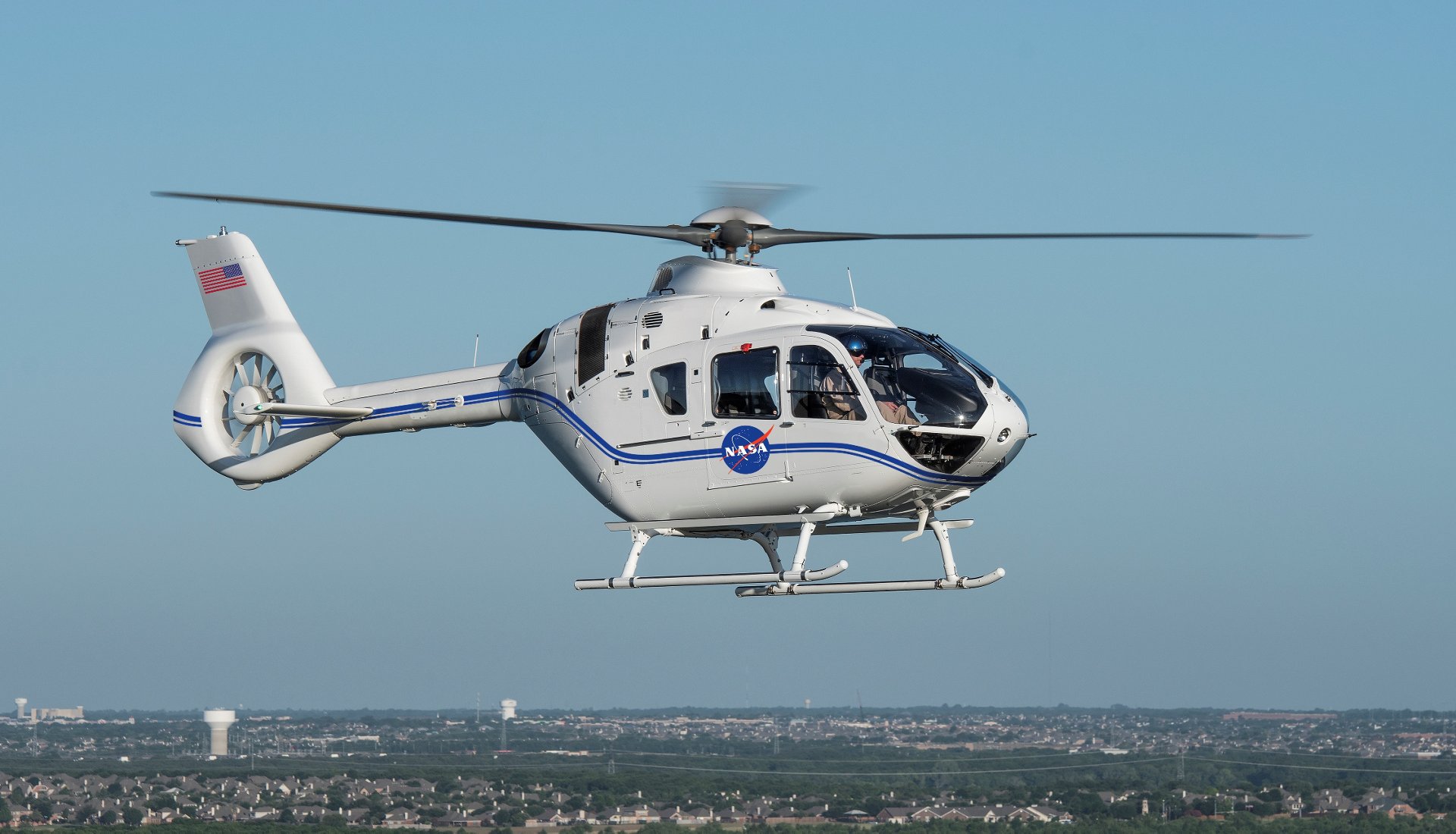 Nasa Places Order For Three Airbus H135 Helicopters Helicopters Airbus