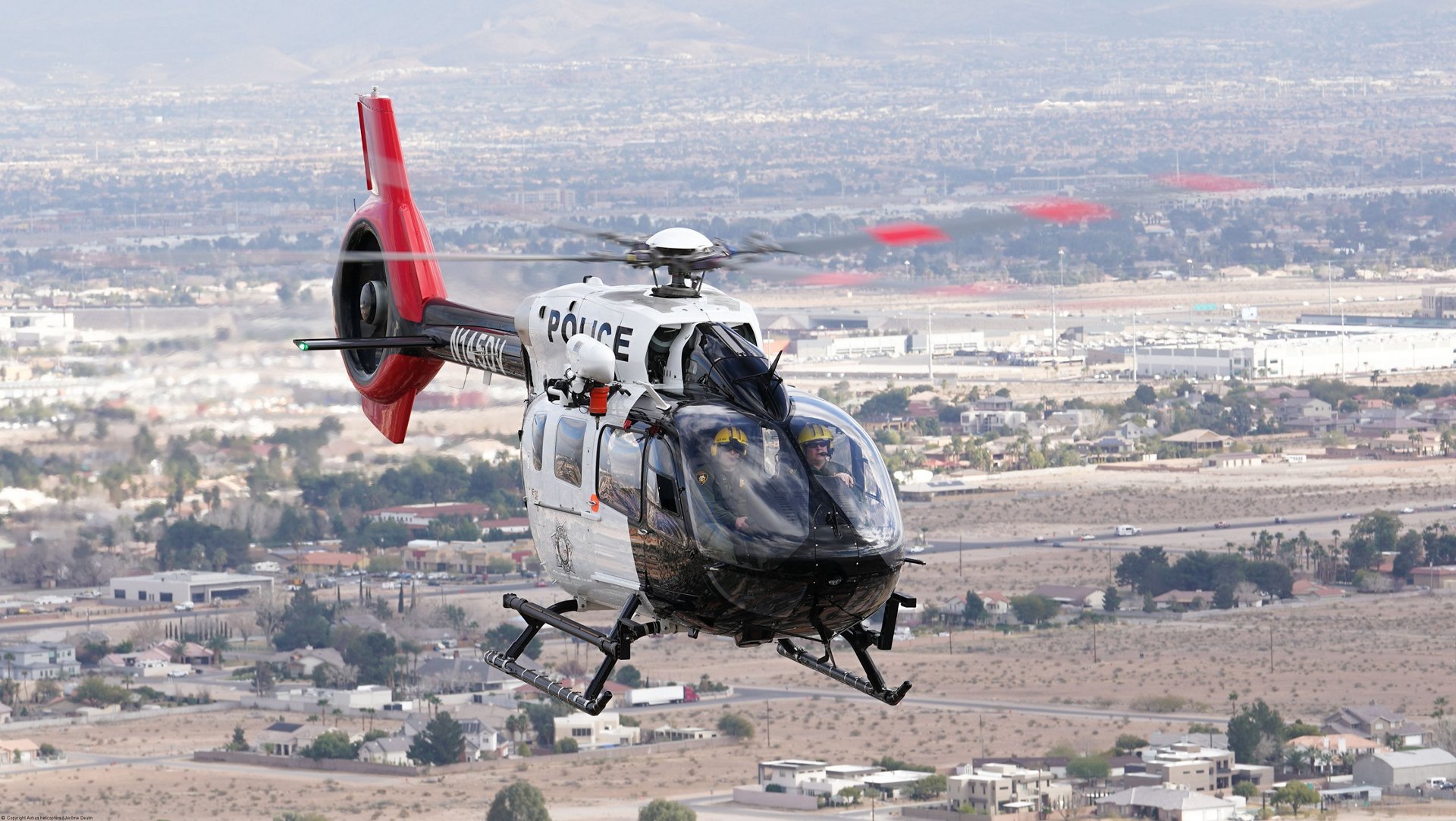 The crew of the Las Vegas Metropolitan Police Department’s air unit in an H145 helicopter. Airbus has more than 800 helicopters in service in law enforcement with the H125, H135 and H145, contributing to Airbus’ nearly 60 percent share of the global law enforcement fleet over the last 10 years.