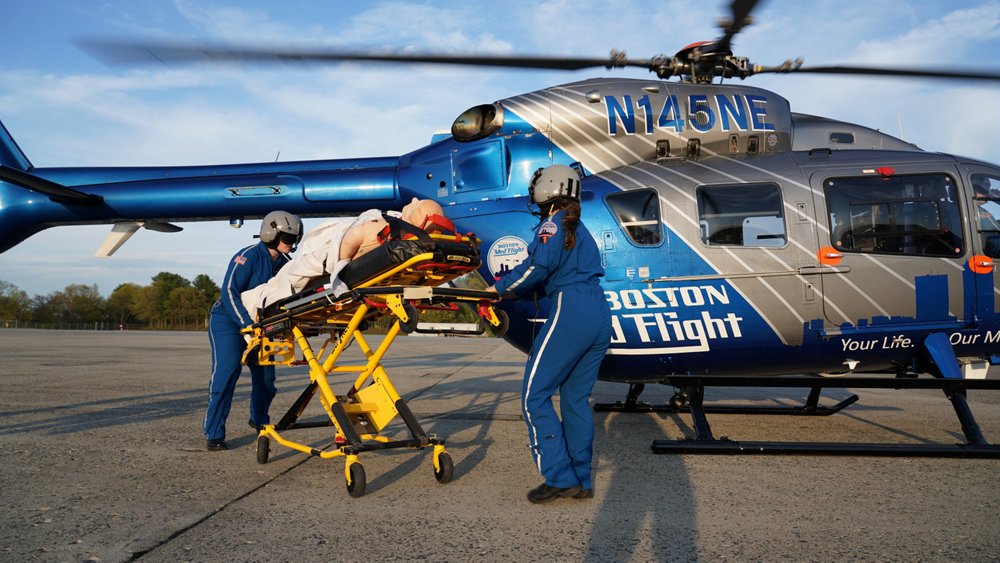 A medical team from non-profit organisation Boston MedFlight transports a patient with an H145 helicopter in Eastern Massachusetts. Boston MedFlight has flown Airbus helicopters since the its founding in 1985. Originally created to rapidly transport patients with life threatening illnesses, Boston MedFlight has evolved into a critical care transport system for critically ill and injured patients in the region. 